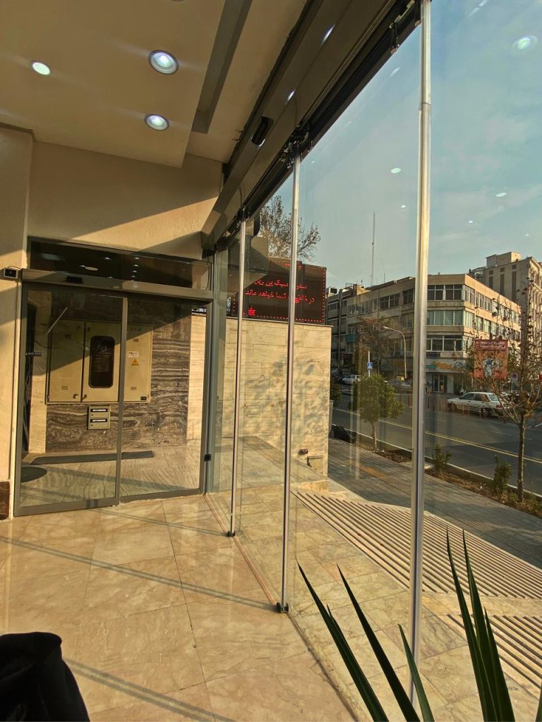 درب اتوماتیک شیشه ای بدون فریم